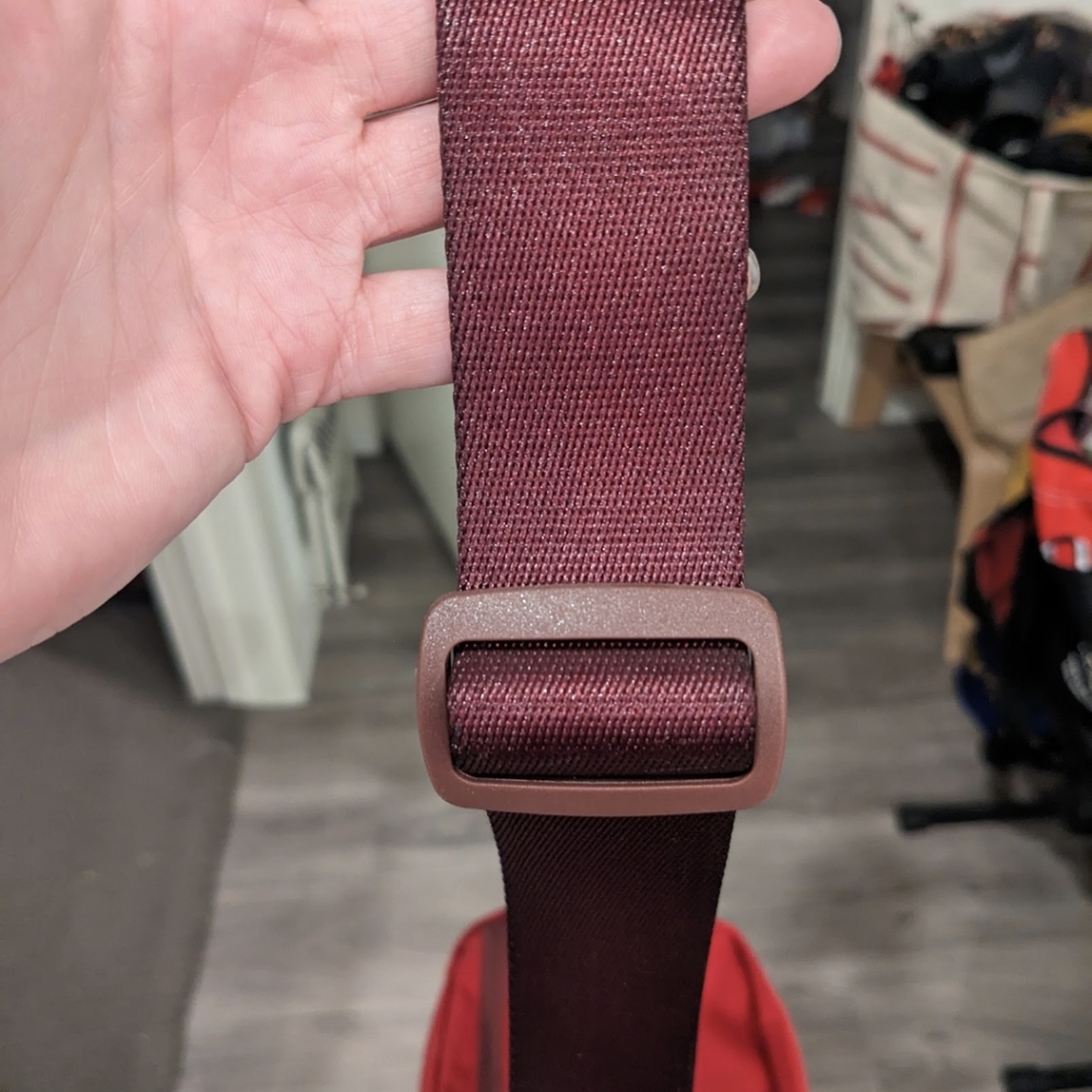 Lululemon Everywhere Belt Bag NWOT - Picture 5 of 5